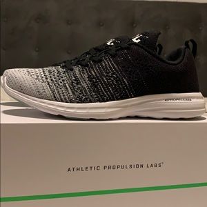 APL shoes. Unisex. Men’s size 7.5. Women’s size 9.